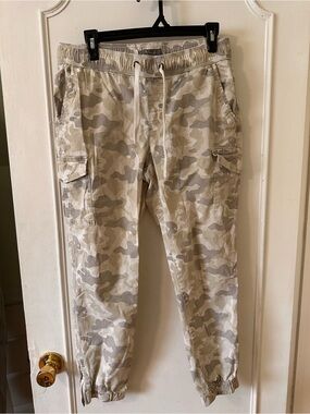 Natural Reflections Women’s Beige Camo Cargo Joggers
